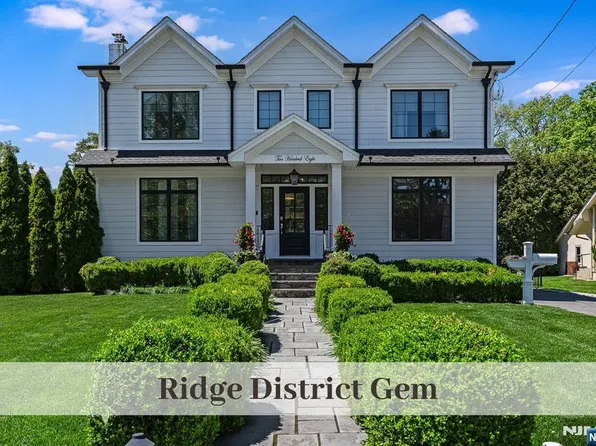 208 N Walnut St, Ridgewood, NJ 07450