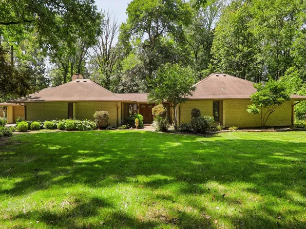 8392 N Illinois St, Indianapolis, IN 46260