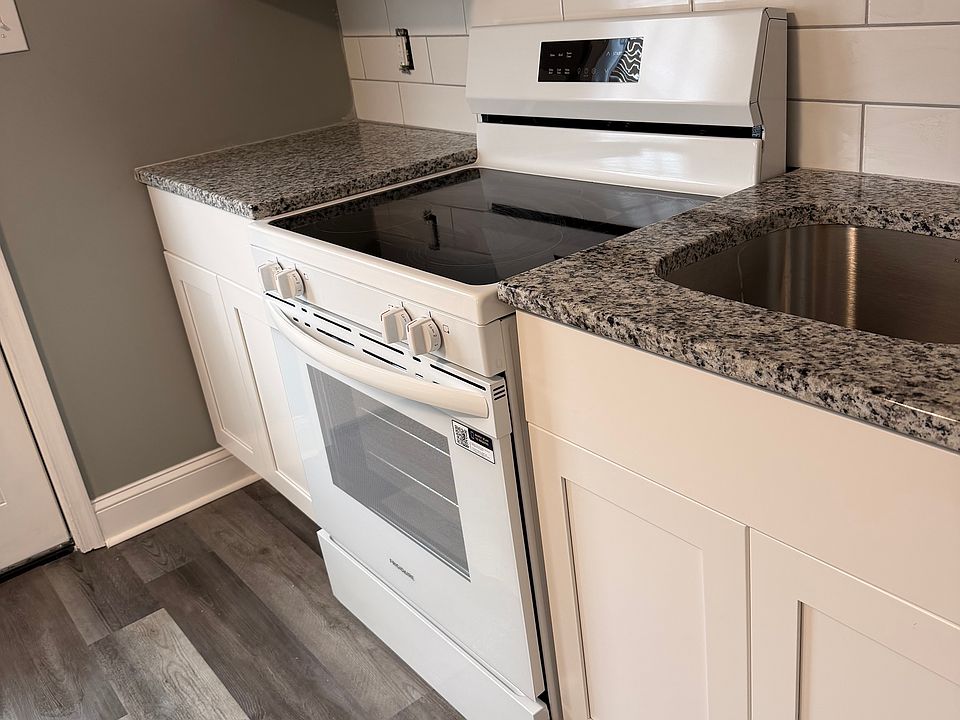 1st image of 1 Ryers Ave Floor 1