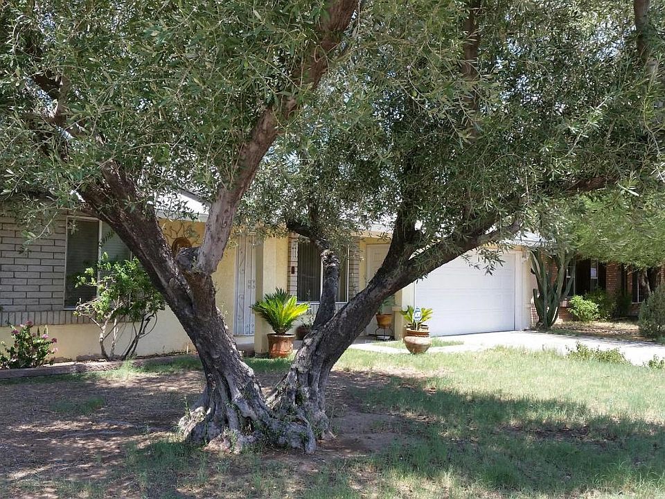 2nd image of 7720 W Cora Ln
