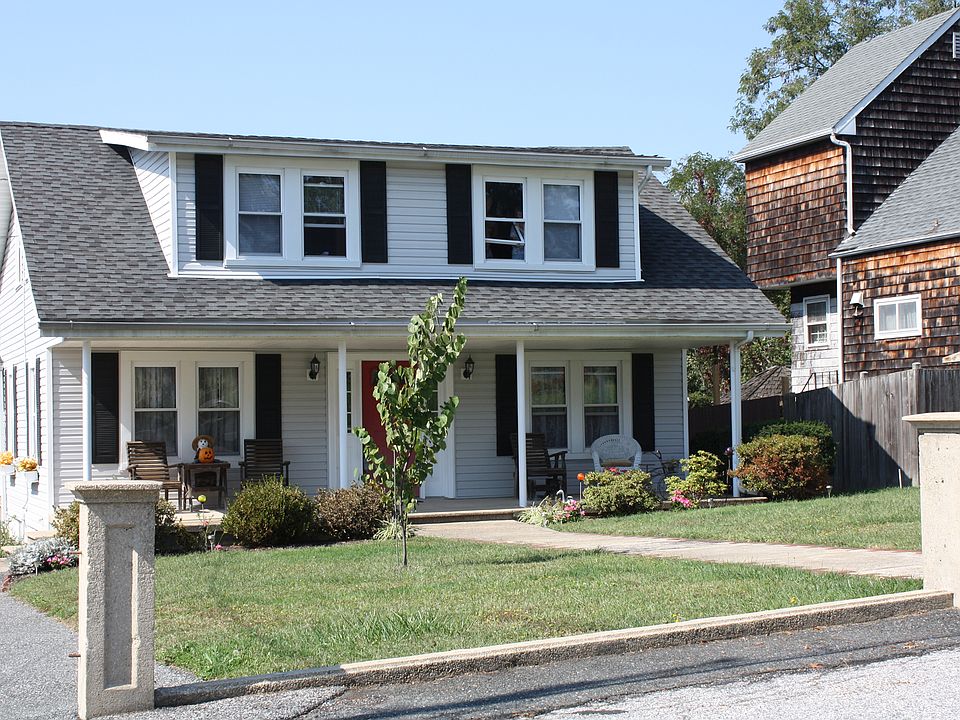 1st image of 9646 Dixon Ave