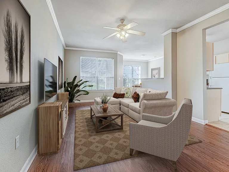 Chateau Des Lions Apartment Homes — Photo 9