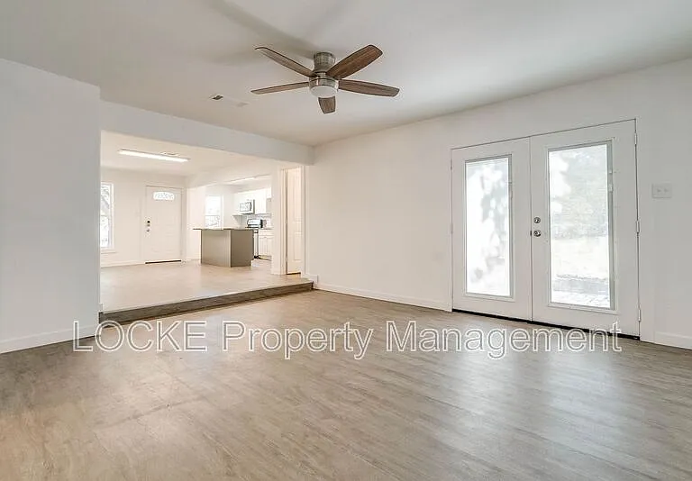 311 Byron St — Photo 12
