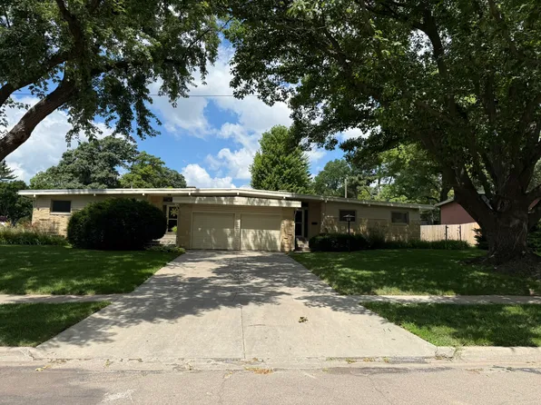 3735 Pace Blvd, Lincoln, NE 68502