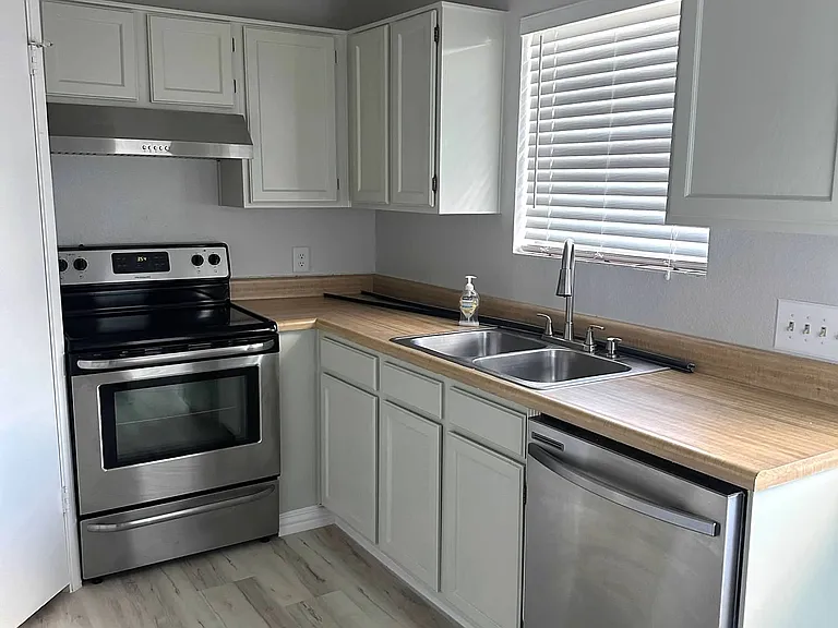 2400 Jupiter Rd #J1 — Photo 5
