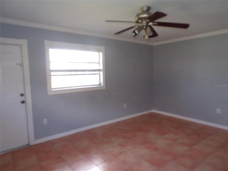 270 Belaire Ct — Photo 14