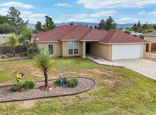 110 Deer Run Dr, Alpine, TX 79830