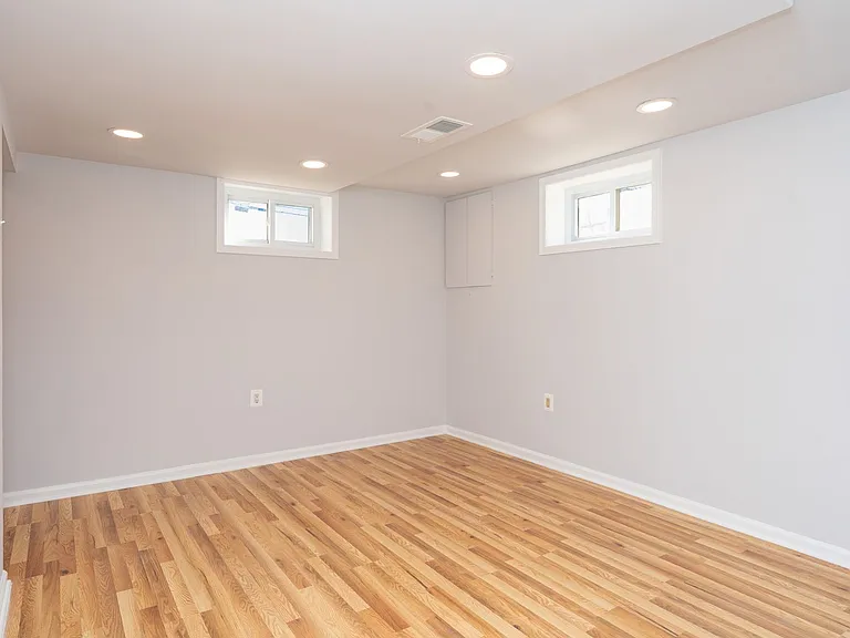 10026 Lorain Ave — Photo 41