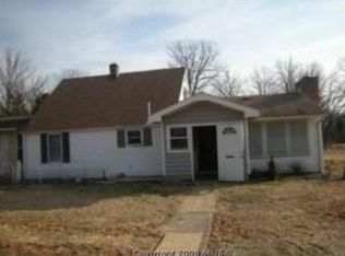 12226 Blue Topaz Ln, Fairfax, VA 22030