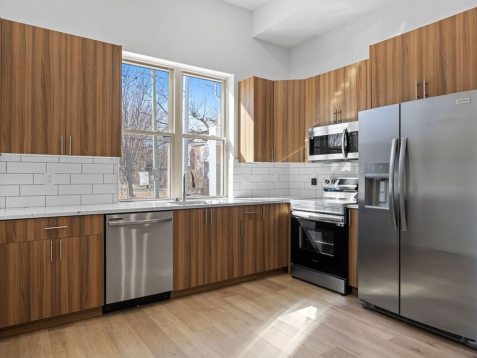 1st image of 639 N 40th St #4
