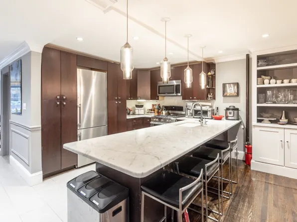 248 East 32nd Street image 8 of 14