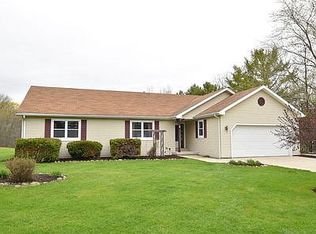 6326 Pleasant Valley Rd, Grafton, WI 53024