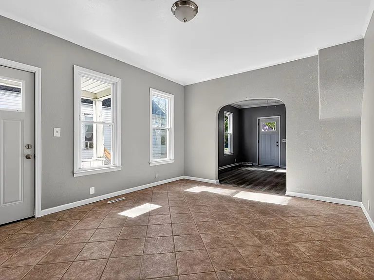281 Parker Ave — Photo 16
