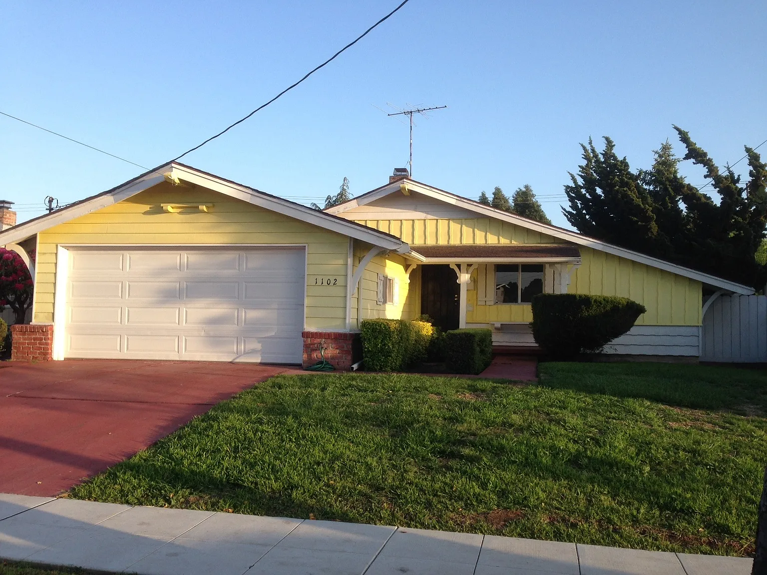 1102 Citron Way photo 1