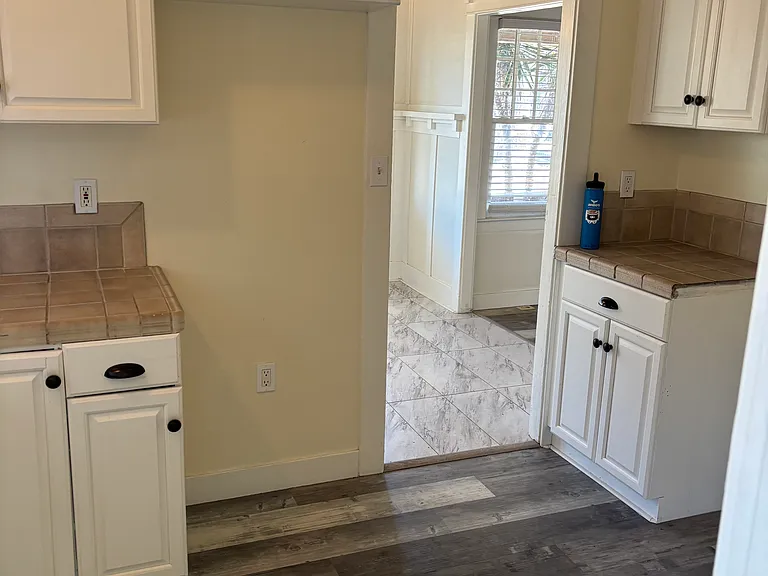 405 S Tremont St — Photo 4
