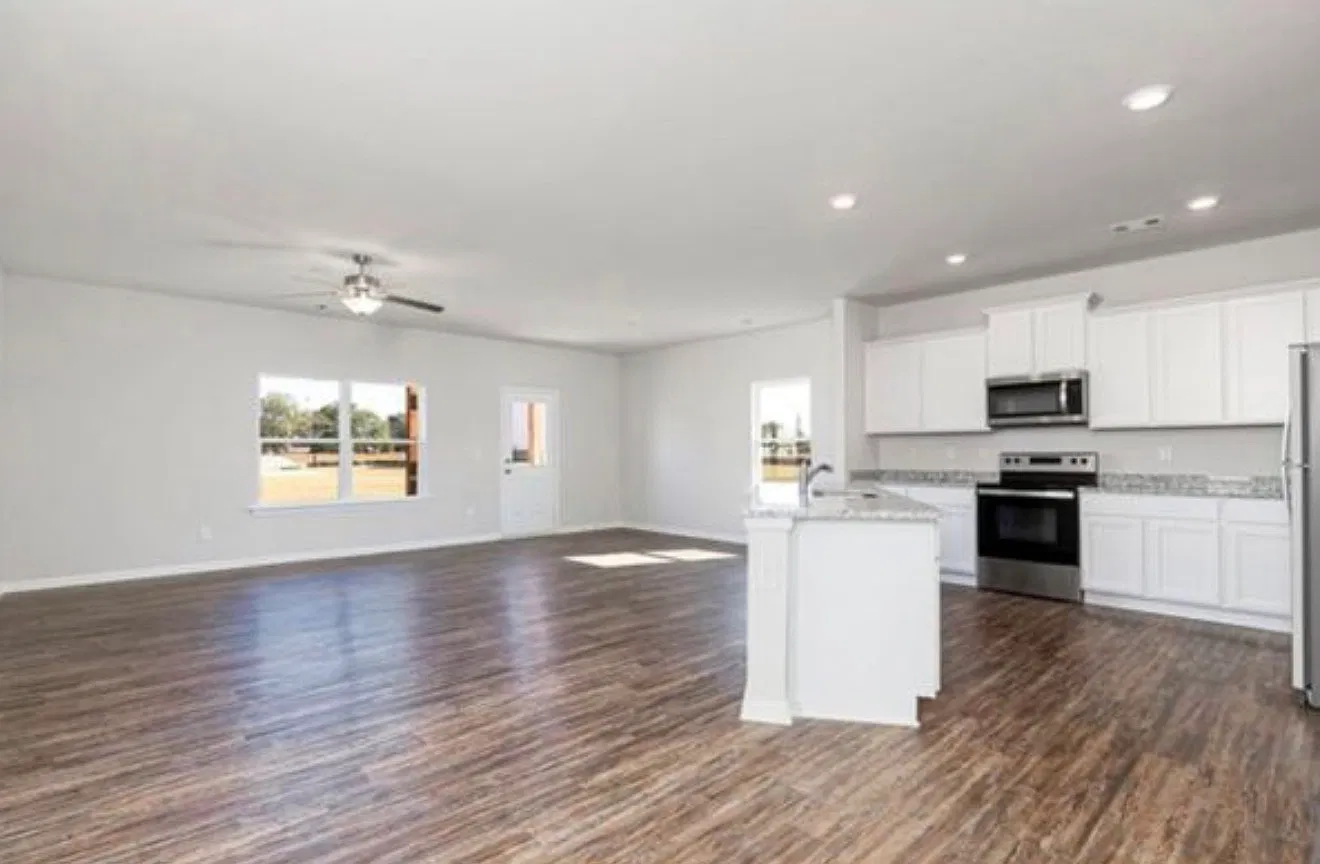 3 bed, 1648 sqft, $2,500 — Photo 4