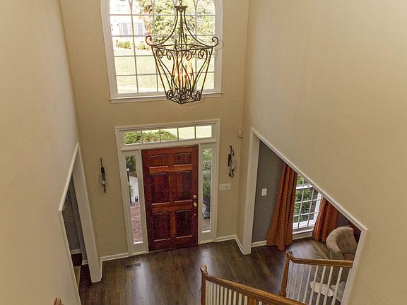 4th image of 9048 Taunton Dr.