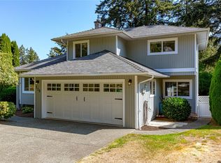 779 Menawood Pl, Saanich, BC V8Y 2Z7