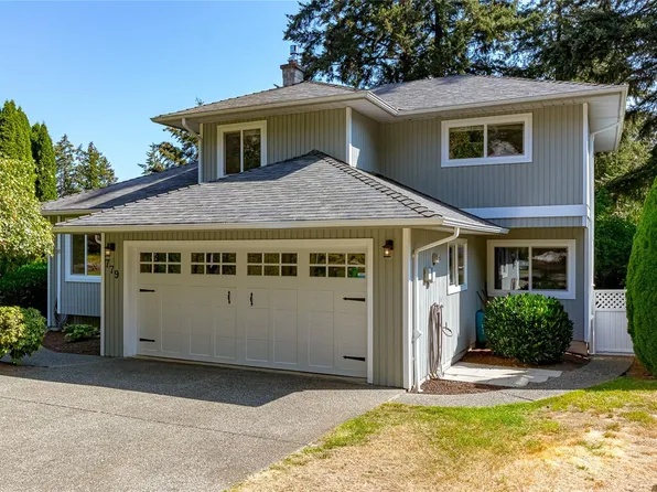 779 Menawood Pl, Saanich, BC V8Y 2Z7