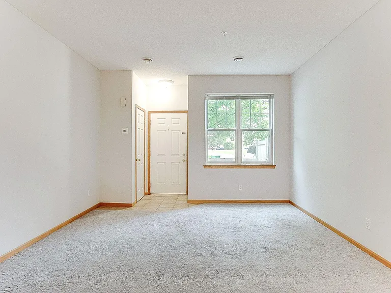 5040 Holly Ln N #3 — Photo 4