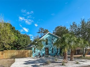 805 Country Club Rd N, Saint Petersburg, FL 33710