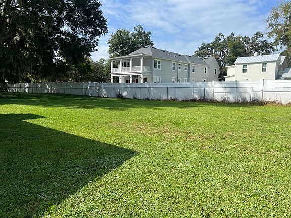 5th image of 307 N Arrington St