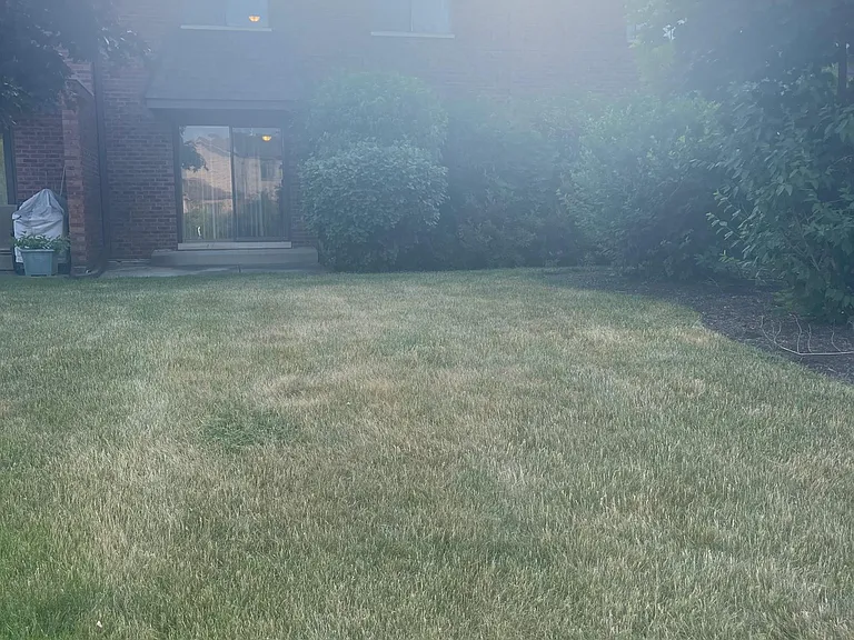 1115 Hunters Ln — Photo 3