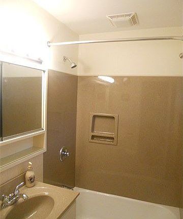 4th image of 2145 SW Crest Dr