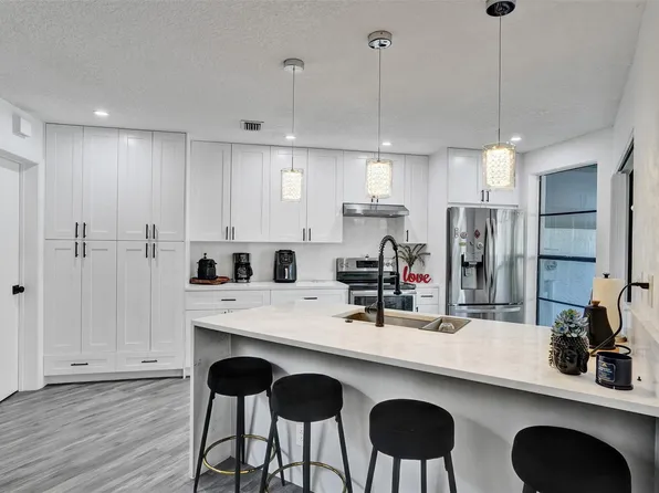 3633 NW 6th St #3633, Deerfield Beach, FL 33442