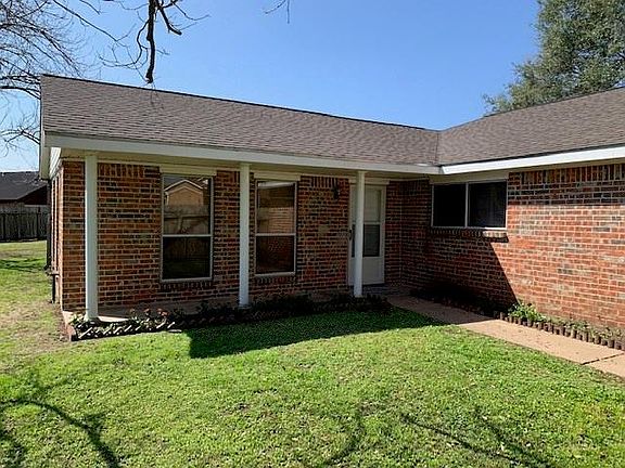 2nd image of 3304 Glenmeadow Dr