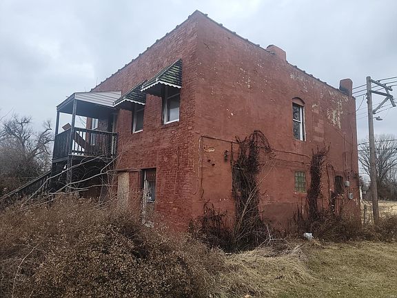 4th image of 4301 Saint Louis Ave