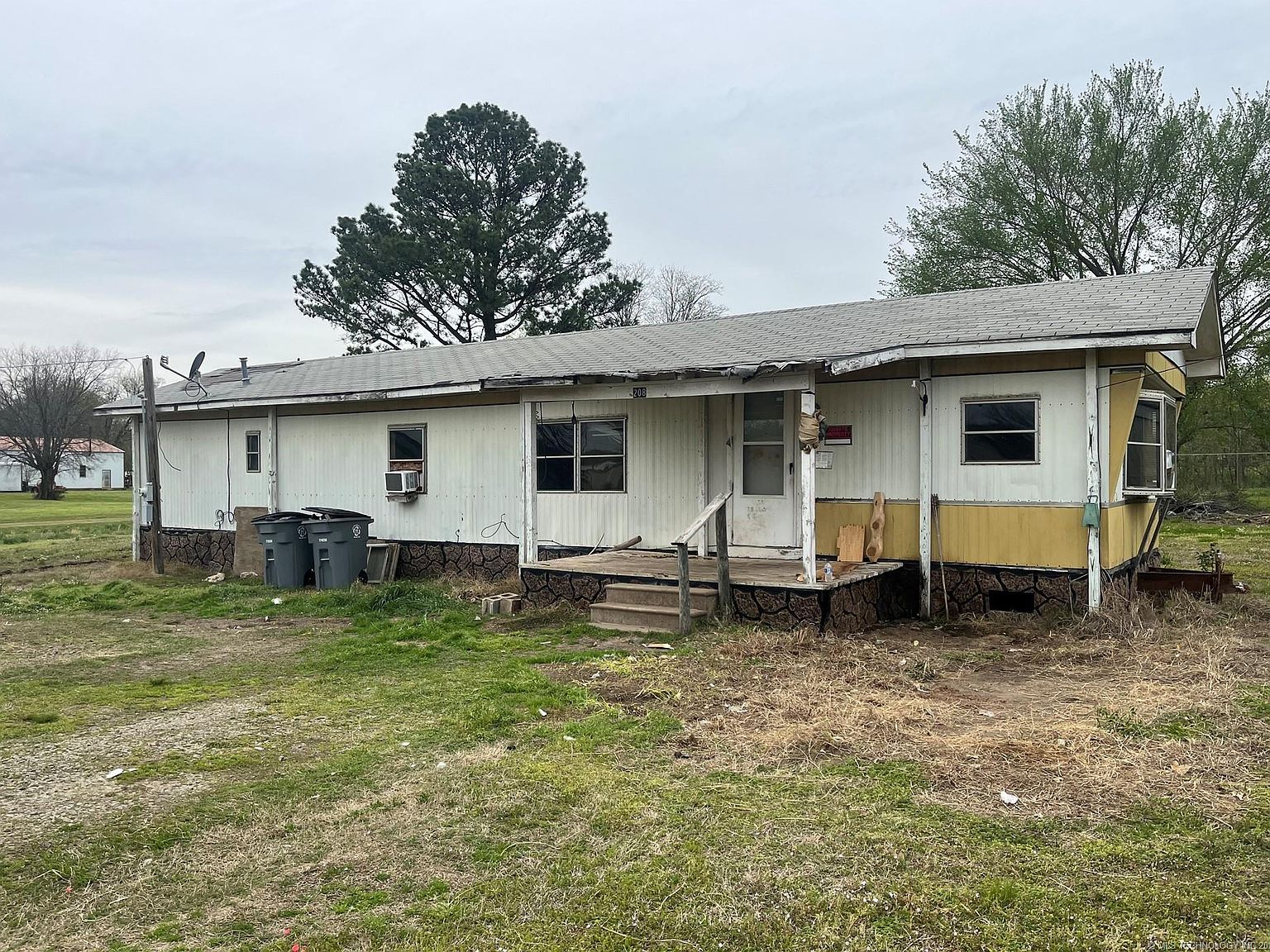 208 NE 2nd St, Quinton, OK 74561 Zillow