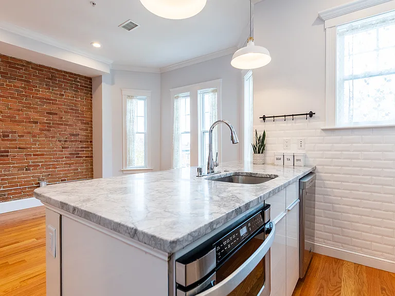 9 Everett Ave #2 — Photo 25