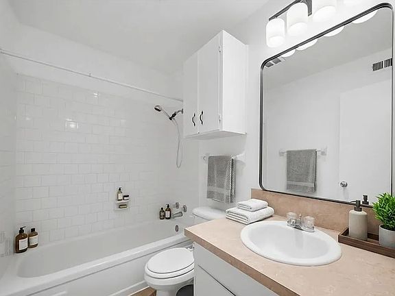 5th image of 804 E 31st St #29