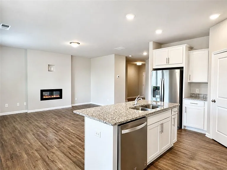 123 Mill Pond Ln — Photo 7