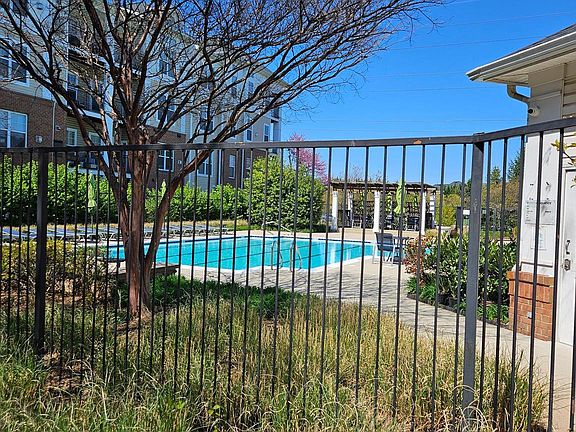 5th image of 3810 Lightfoot St Unit 302