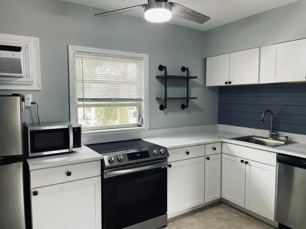 2590 1st St APT 202, Fort Myers, FL 33901