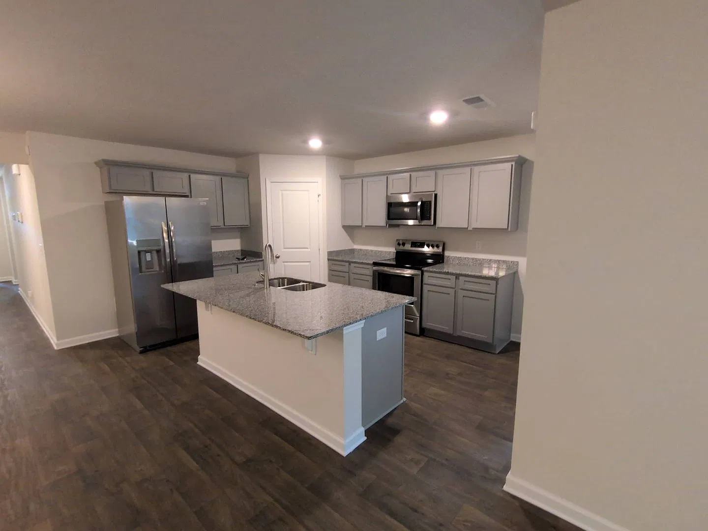 3 BR/2 BA | Single Family Home | Like-New Built in 2023! — Photo 4