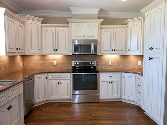 3rd image of 313 Pickens Dr N