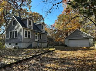 910 N Vanderburg St, Gary, IN 46403