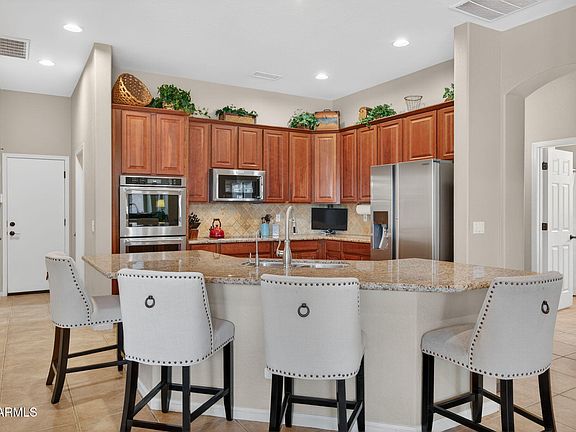 3rd image of 373 W MACAW Drive