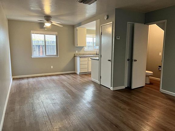 2nd image of 2112 D St APT 2