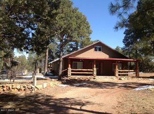 3044 Pinewood Dr, Overgaard, AZ 85933