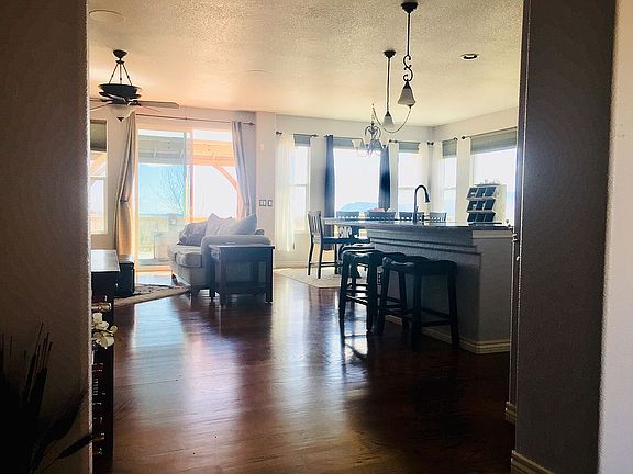 Entry way looking southwest