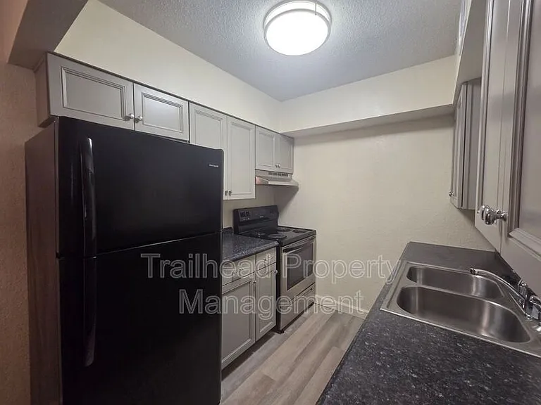 1302 E T C Lea Rd #T — Photo 5