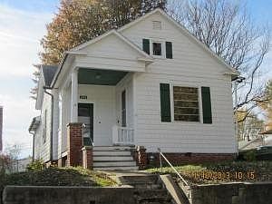 5th image of 2318 Felix St