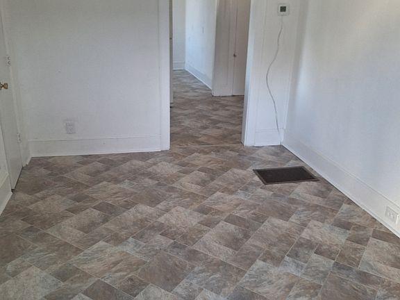 3rd image of 1909 E Ozark Ave APT 5