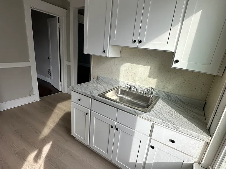 529 Dixwell Ave #1 — Photo 2
