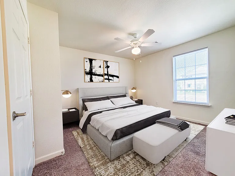 Western Springs Apartments — Photo 11