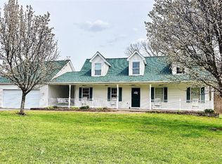 152 Killarney Rd, Mill Run, PA 15464